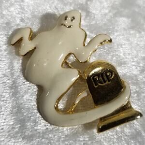 SFV  Rip ghost brooch 1 1/2" x 1"  1.1796